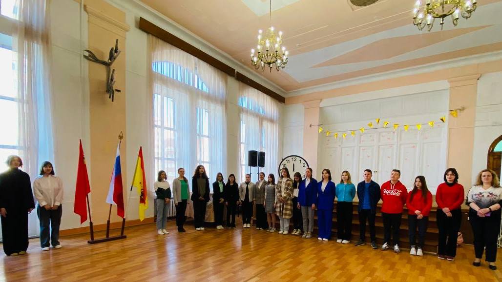 Выражаем благодарность учебной группе 1А за организацию церемонии выноса флага РФ